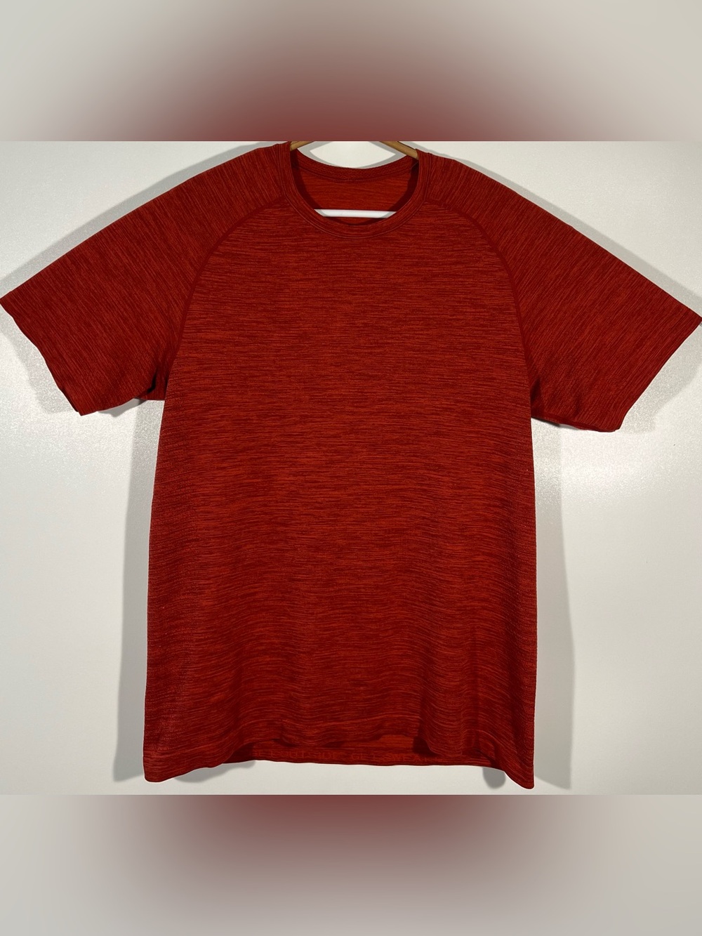 Lululemon Men's Metal Vent Tech Clay Short Sleeve T Shirt Size Large Yoga Run